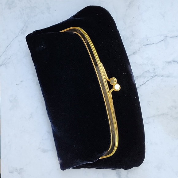 VTG INGBER VELVET FOLDOVER CLUTCH - Picture 8 of 9